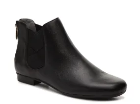 ADRIENNE VITTADINI Women's  •Adley•  Chelsea Boot Black Leather 7M ADRIENNE VITTADINI Women's  •Adley•  Chelsea Boot Black Leather 7M