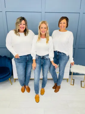 Judy Blue Plus/Reg Instant Classic Midrise Slim Fit Jeans RESTOCK! Judy Blue Plus/Reg Instant Classic Midrise Slim Fit Jeans RESTOCK!